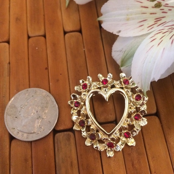 Vintage Gold and Ruby Red Heart - Picture 3 of 4